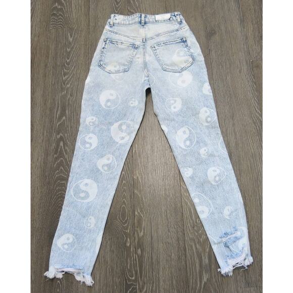 TINSELTOWN *NWT* Yin Yang Jeans Size 0/24 High Rise Distressed Curvy Mom Casual - Picture 7 of 16
